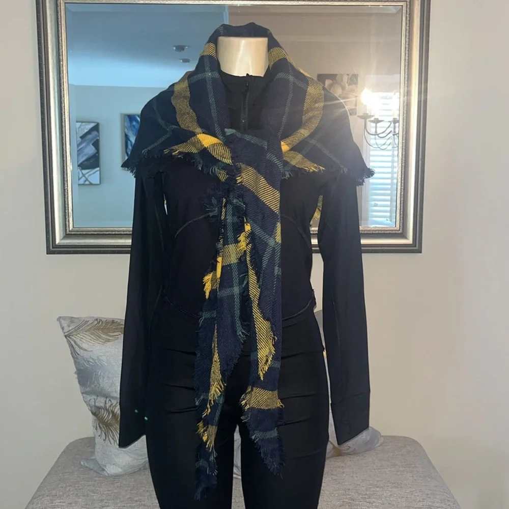 Autumn Winter Female Plaid Scarf - Picture 2 of 7